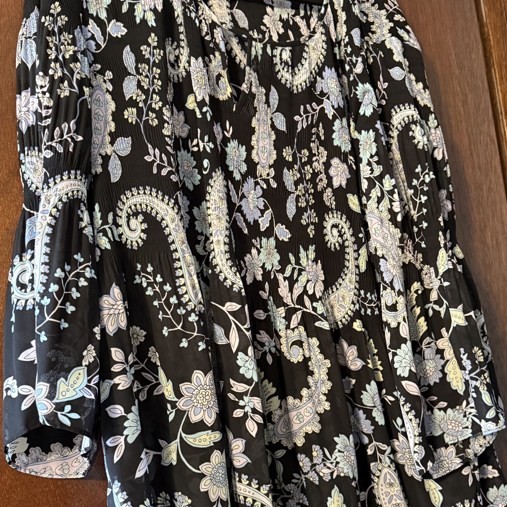 Floral & Ivy Black Blouse Top